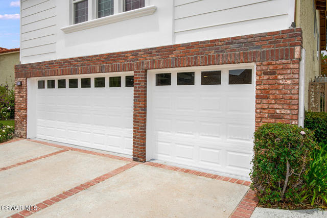 2111 Peak Place, Thousand Oaks CA: https://media.crmls.org/mediaz/23a6d9fe-a4ac-4a99-bde0-467e7f938fe2.jpg