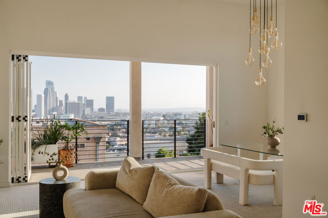 1124 W Panorama Way, Los Angeles CA: https://media.crmls.org/mediaz/23a71665-9cf6-4226-8f2a-95a15b2076e8.jpg