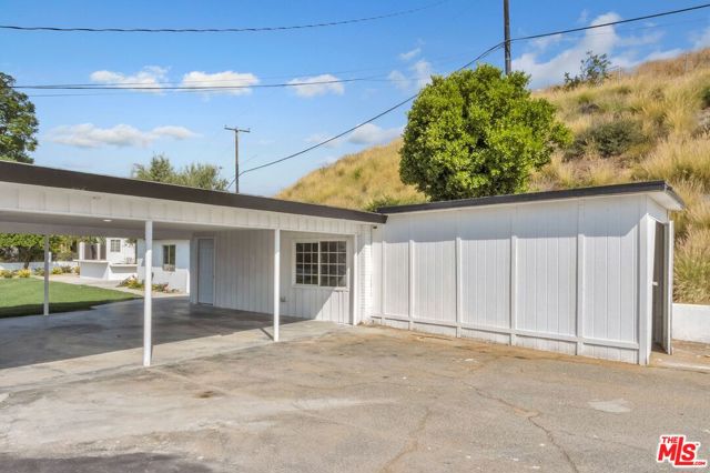 1084 W west Marshall Boulevard, San Bernardino CA: https://media.crmls.org/mediaz/23a7625e-2375-4149-a940-79332e9a049e.jpg