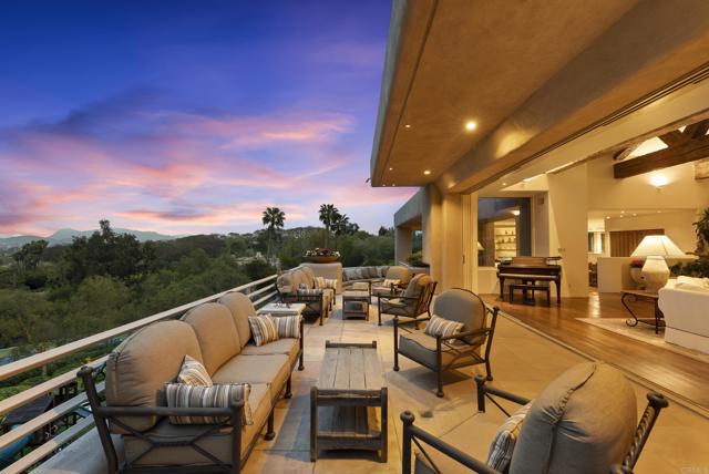 17037 El Mirador, Rancho Santa Fe CA: https://media.crmls.org/mediaz/23a7f8d4-2fc3-4445-a011-4d4858188708.jpg