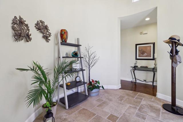 944 Rainbow Crest Road, Fallbrook CA: https://media.crmls.org/mediaz/23a83143-eead-4d48-bf45-83ac107c7fb0.jpg
