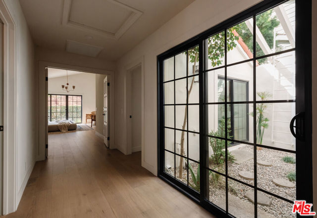 10 Village Circle, Manhattan Beach, California 90266, 3 Bedrooms Bedrooms, ,2 BathroomsBathrooms,Residential,For Sale,Village,25585917