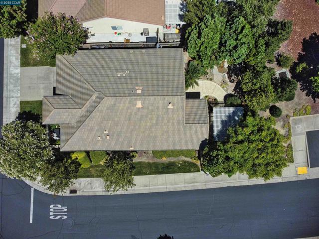 335 Suez Canal Lane, Sacramento CA: https://media.crmls.org/mediaz/23a8d801-e88c-4998-8fe3-513c78619fc3.jpg