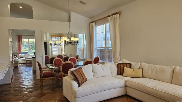 Detail Gallery Image 2 of 24 For 5365 Caminito Exquisito, San Diego,  CA 92130 - 4 Beds | 3 Baths