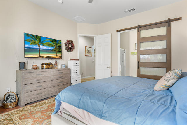 40973 Corte La Fonda, Indio CA: https://media.crmls.org/mediaz/23ab413f-8ae7-4cad-8606-16b610458738.jpg