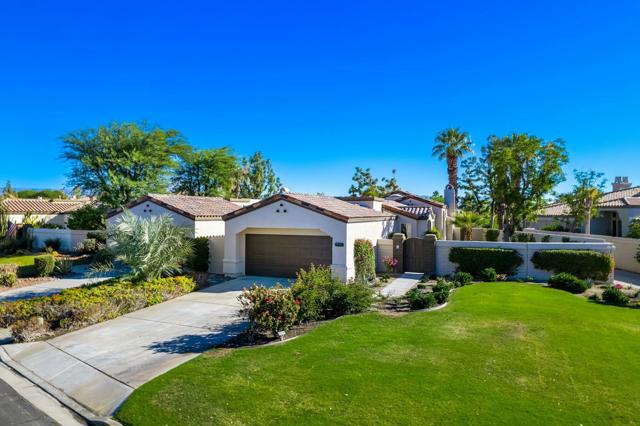 57916 Interlachen, La Quinta CA: https://media.crmls.org/mediaz/23ab4dc3-ad88-41f3-a8b2-2273a0f4cef9.jpg