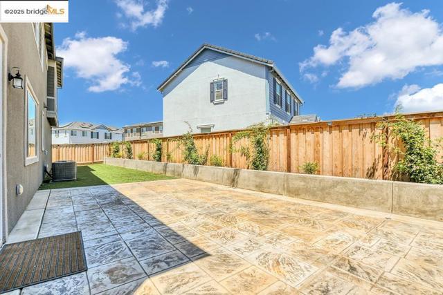 3007 Architect Ct, Vacaville CA: https://media.crmls.org/mediaz/23abace4-65ec-4774-b2e4-22e81b326997.jpg