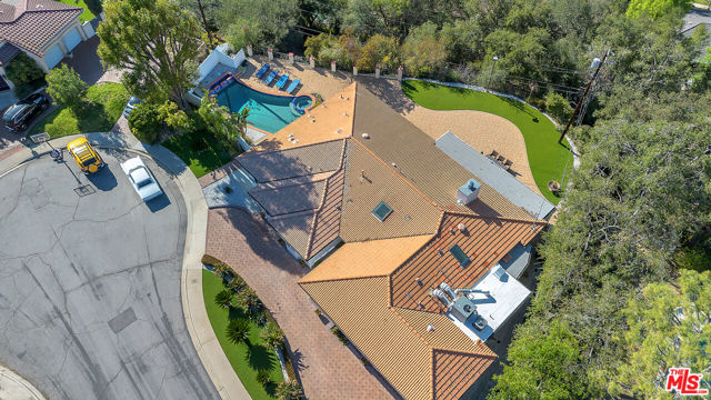 4311 Coquette Place, Tarzana CA: https://media.crmls.org/mediaz/23abfbb4-39c9-4315-b2c1-762746e26922.jpg