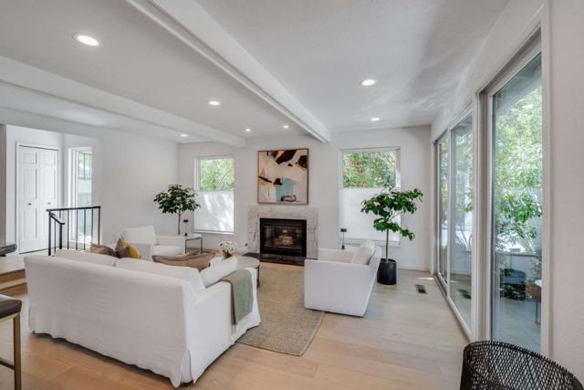 228 Sand Hill Circle, Menlo Park CA: https://media.crmls.org/mediaz/23ac7174-5000-41c9-b028-bb092f62a3a7.jpg
