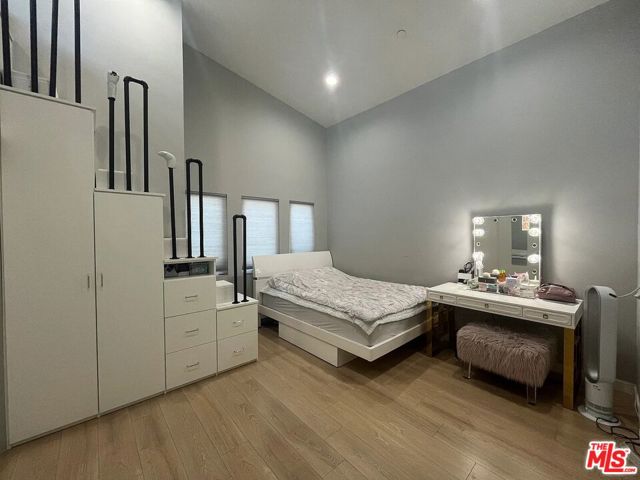 636 N Rampart Boulevard, Los Angeles CA: https://media.crmls.org/mediaz/23ac96ed-8b69-4e85-bdef-0163959316df.jpg
