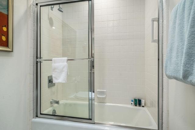 75768 Valle Vista Drive, Indian Wells CA: https://media.crmls.org/mediaz/23acb9ef-9f5b-46ed-a4af-50925ff7d941.jpg