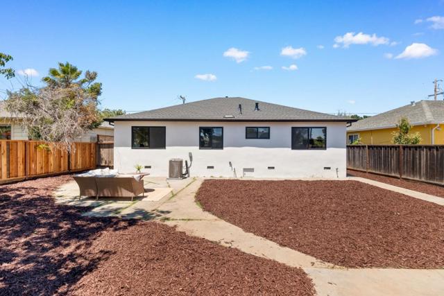 120 Abelia Way, East Palo Alto CA: https://media.crmls.org/mediaz/23ad093c-28af-4836-bd20-ac35f255bee4.jpg