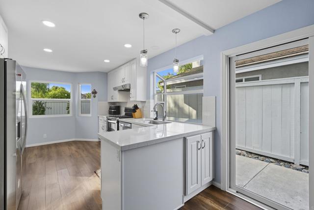 7925 Calle Madrid, Carlsbad CA: https://media.crmls.org/mediaz/23ad3252-32e2-4805-af74-f41634790b2a.jpg