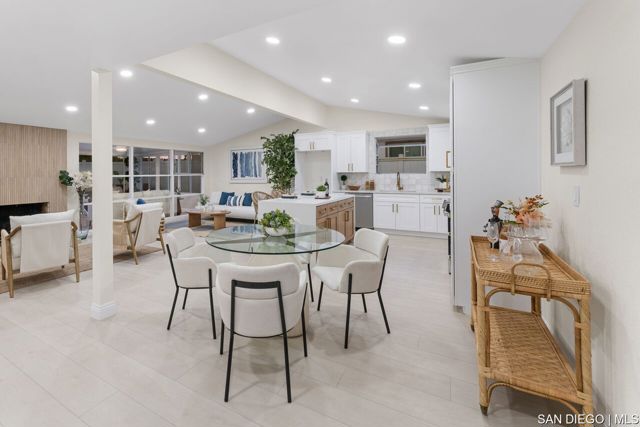 3424 Lockwood DR, San Diego CA: https://media.crmls.org/mediaz/23ad42b3-6b0b-475e-905f-6ece3fca2258.jpg