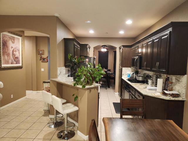 1875 Lancashire Drive, Salinas CA: https://media.crmls.org/mediaz/23ad90da-e2e4-41ec-bd3b-4e1605e7fa6d.jpg