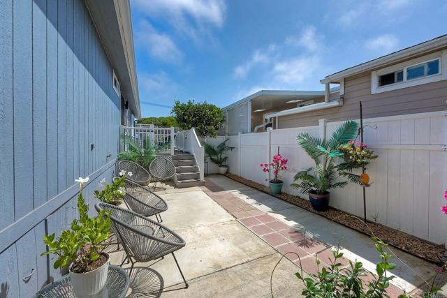 Detail Gallery Image 32 of 43 For 6503 Friendly Pl, Carlsbad,  CA 92011 - 3 Beds | 2 Baths