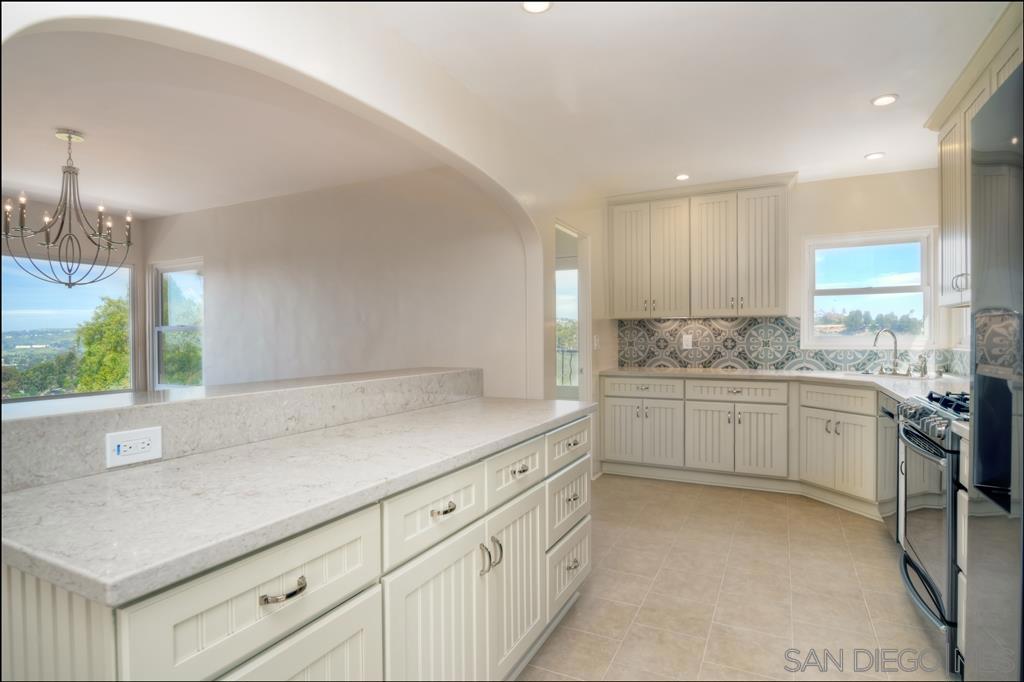 4388 Middlesex Dr - photo 7
