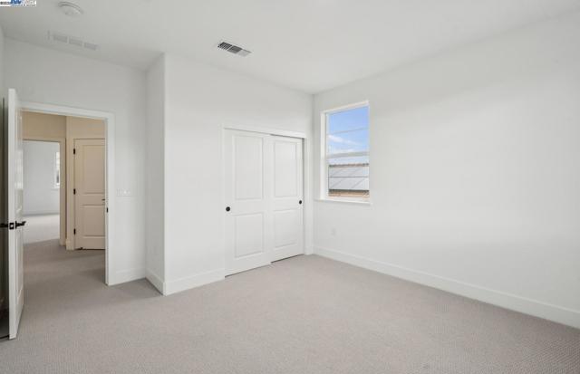 373 E Gobind Blvd, Mountain House CA: https://media.crmls.org/mediaz/23ae7e1b-294e-43d6-9a58-ba7f3a6e5dd2.jpg