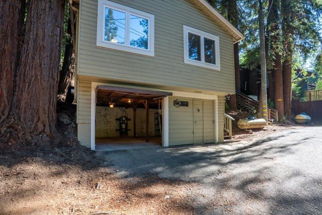 14780 Highway 9, Boulder Creek CA: https://media.crmls.org/mediaz/23aec4f1-5c0c-4ded-8122-70e39bb5fda8.jpg