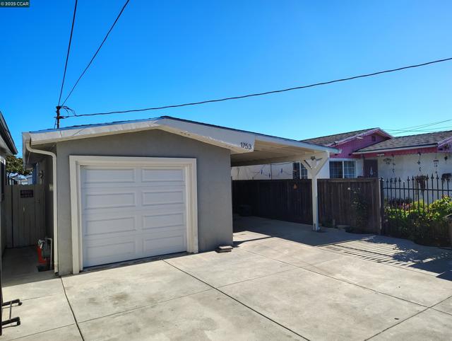 1753 California Ave, San Pablo CA: https://media.crmls.org/mediaz/23b00fd2-7876-4af9-97a6-2978e150e578.jpg
