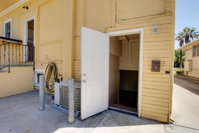 Image 33 of 49 For 541 Vine Street