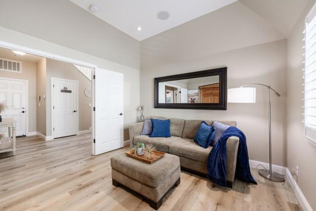 307 Sidesaddle Circle, Scotts Valley CA: https://media.crmls.org/mediaz/23b17e39-0562-414f-85b7-f118f593e43c.jpg