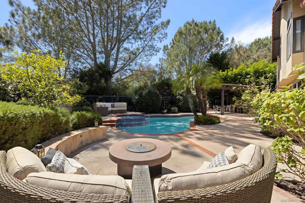 4913 Smith Canyon Ct - photo 2