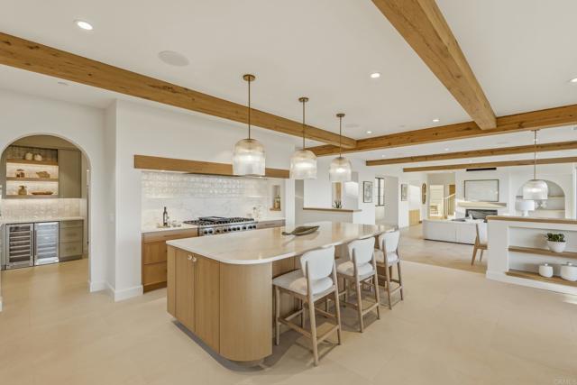 Detail Gallery Image 19 of 72 For 8341 La Jolla Scenic Dr, La Jolla,  CA 92037 - 5 Beds | 5/1 Baths