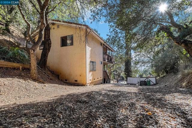 Image 1 of 30 For 5860 Leona St