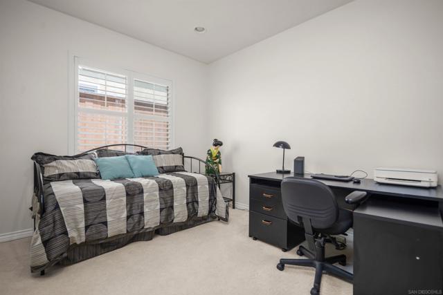 632 Lee Cir, Chula Vista CA: https://media.crmls.org/mediaz/23b22275-1f1e-419e-b86b-477146935949.jpg