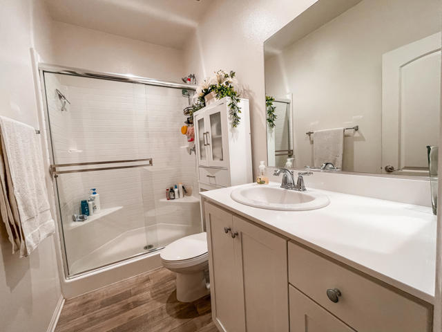 Image 38 of 48 For 44644 Melkesian Boulevard