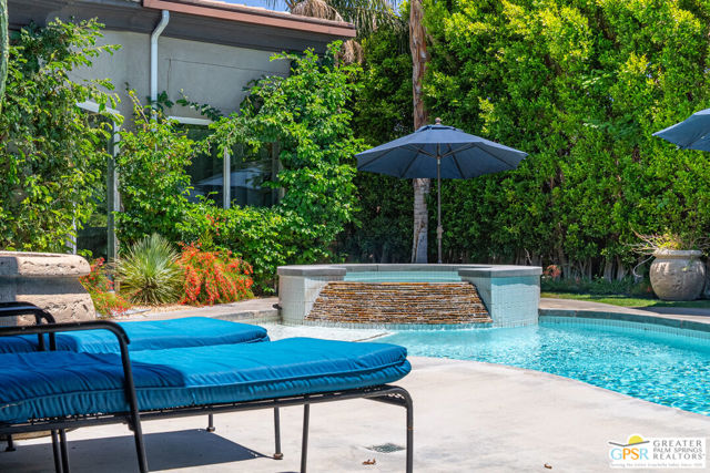 2160 N Hermosa Drive, Palm Springs, CA 92262