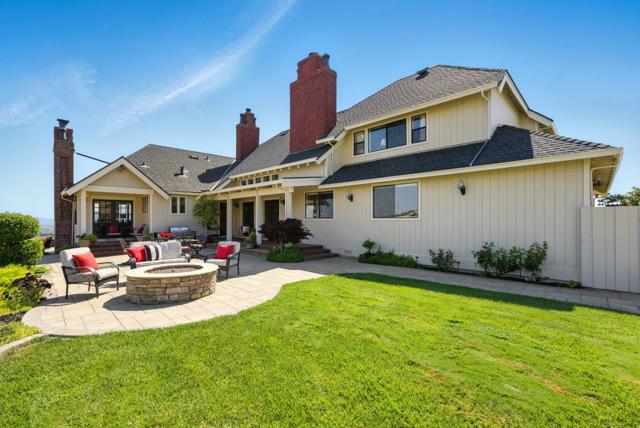 2525 Bridle Path Drive, Gilroy CA: https://media.crmls.org/mediaz/23b47a94-d0fa-4598-addc-eae065cc7444.jpg