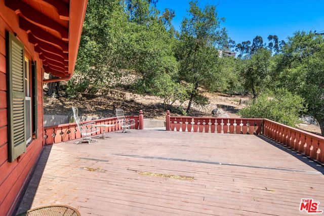 1060 Tremonto Road, Santa Barbara CA: https://media.crmls.org/mediaz/23b4fbe2-f316-47da-a01d-c8218339a115.jpg