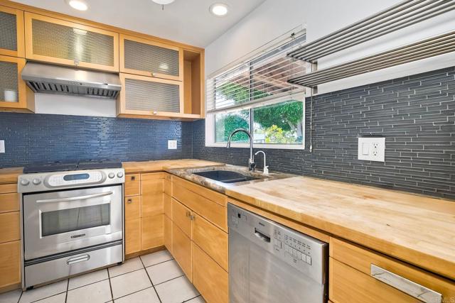 4549 Quailridge Drive, Oceanside CA: https://media.crmls.org/mediaz/23b52d5a-d33d-4d32-b8f5-eb4684726a42.jpg