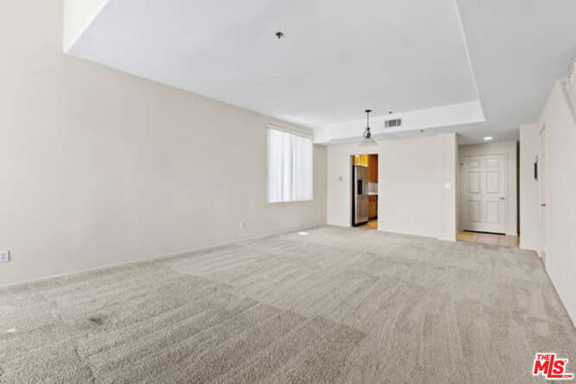 10790 Rose Avenue, Los Angeles CA: https://media.crmls.org/mediaz/23b52e2a-f084-4469-8146-7fa469576e13.jpg