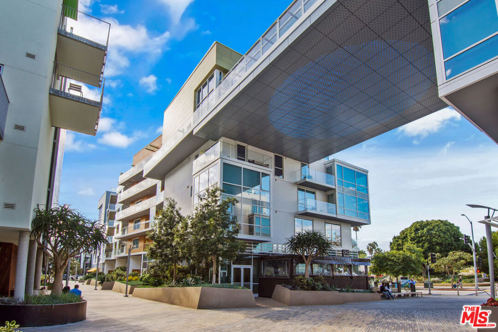 MLS #25604903 image #19