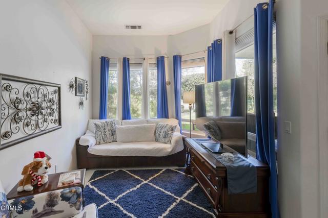 4205 Palisades Circle, Bakersfield CA: https://media.crmls.org/mediaz/23b547ad-bea0-469f-8ac6-c758040a4660.jpg