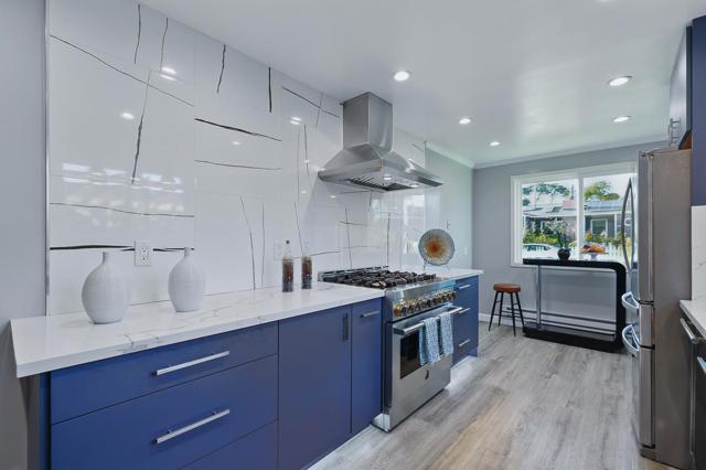 114 Garden Lane, Daly City CA: https://media.crmls.org/mediaz/23b55fa4-84f1-40e2-9f2e-0e2725d0beb5.jpg