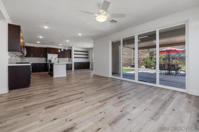 9008 Trailridge Ave, Santee CA: https://media.crmls.org/mediaz/23b56e07-eb5f-412f-aa50-c55896a660f0.jpg