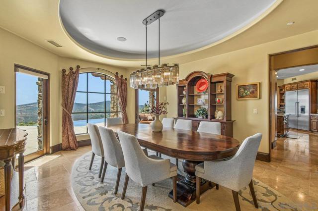 19557 Fortuna Del Este, Escondido CA: https://media.crmls.org/mediaz/23b631f6-f494-4991-bdc3-3bea85a23641.jpg