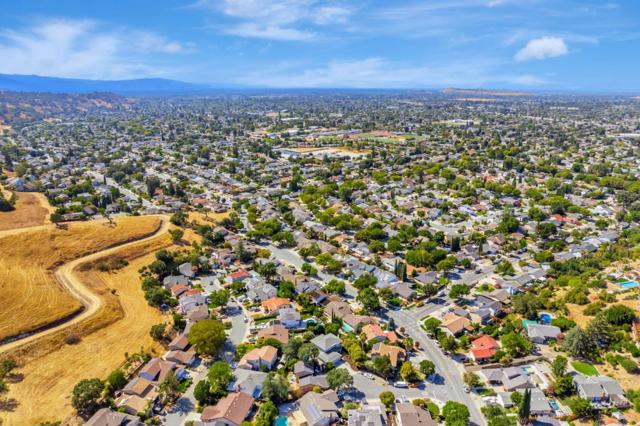 6357 Pismo Court, San Jose CA: https://media.crmls.org/mediaz/23b6367b-e2eb-4c2d-9bd3-ae8296e789b4.jpg