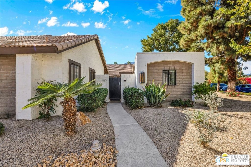 2247 Miramonte Circle #C