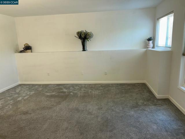 826 Veale, Martinez CA: https://media.crmls.org/mediaz/23b80eab-7d12-4e4f-ac9a-86e1110b531d.jpg