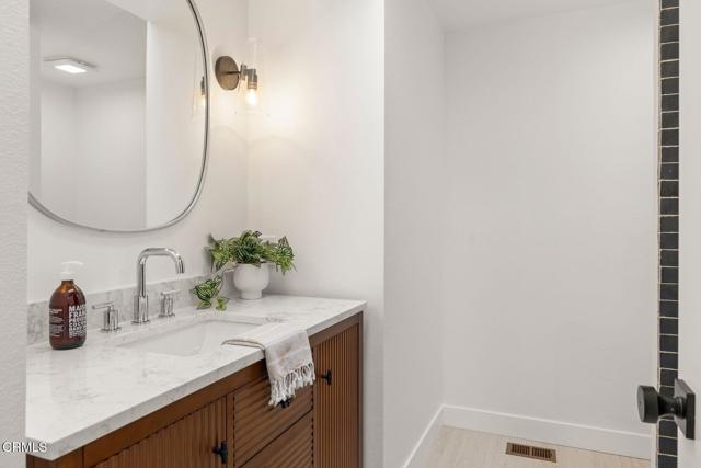 137 Mainsail Court, Port Hueneme CA: https://media.crmls.org/mediaz/23b8327f-e33d-4025-80be-b322b8837df0.jpg