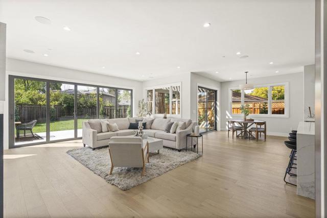 1303 American Way, Menlo Park CA: https://media.crmls.org/mediaz/23b839d2-0efe-480c-8ada-afc1cb1d51e8.jpg