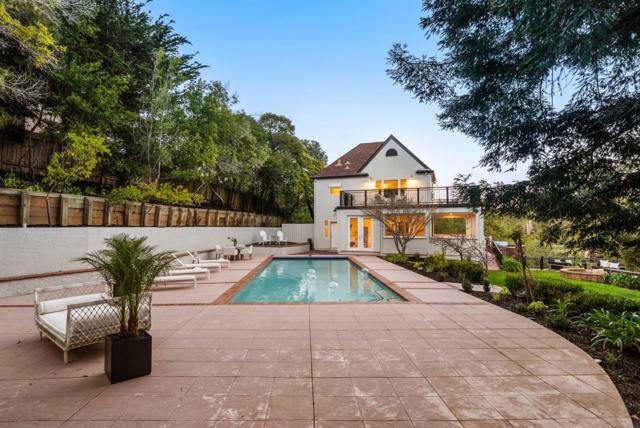760 Chateau Drive, Hillsborough CA: https://media.crmls.org/mediaz/23b83e36-8cc0-446f-b7df-c27bb94f1970.jpg