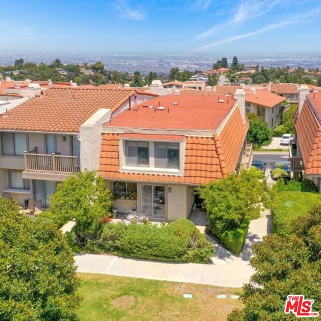 19 Hilltop Circle, Rancho Palos Verdes, California 90275, 2 Bedrooms Bedrooms, ,2 BathroomsBathrooms,Residential,Sold,Hilltop,22181005