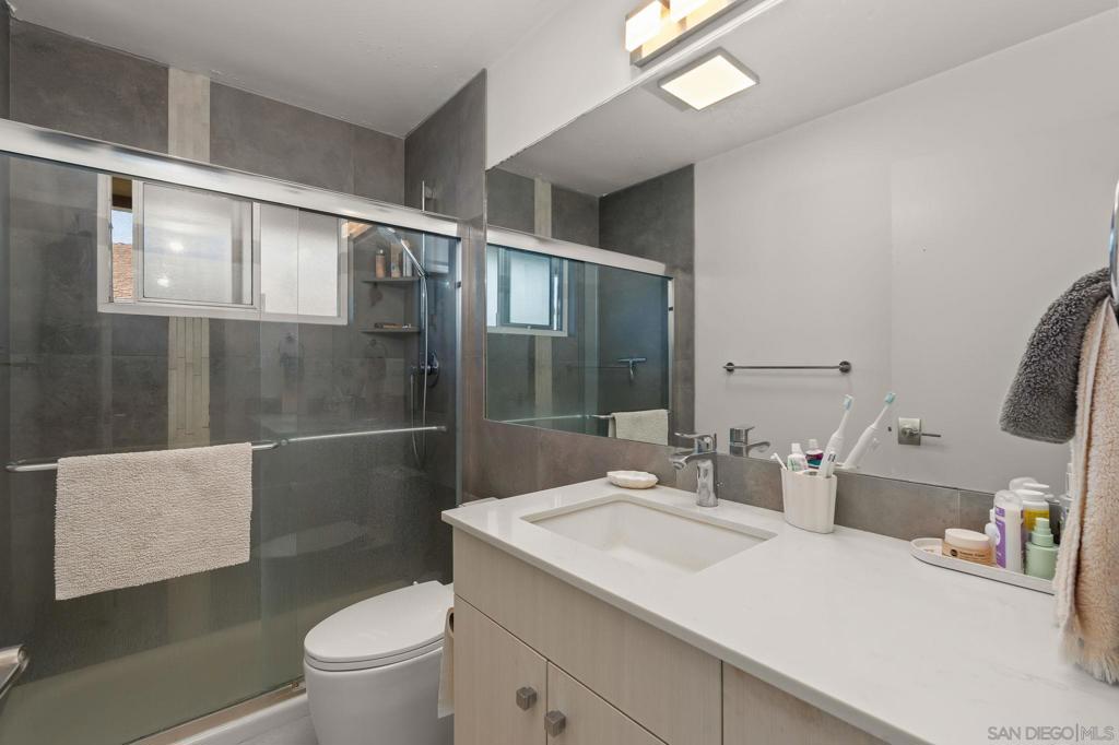 5367 La Jolla Blvd - photo 20