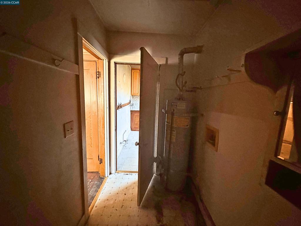 https://media.crmls.org/mediaz/23b99949-04c3-4c53-824c-8f1978891f93.jpg?preset=X-Large